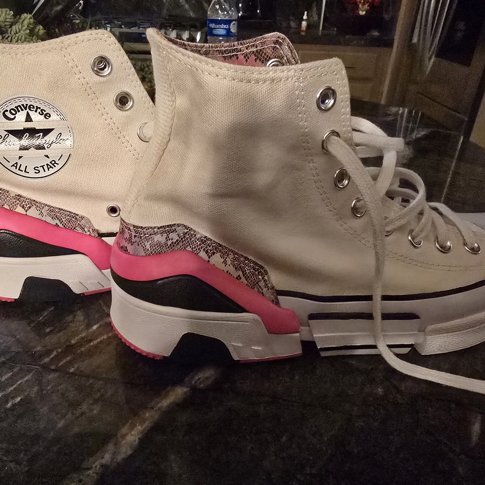 Converse Women's High-Top Sneakers - White and Pink